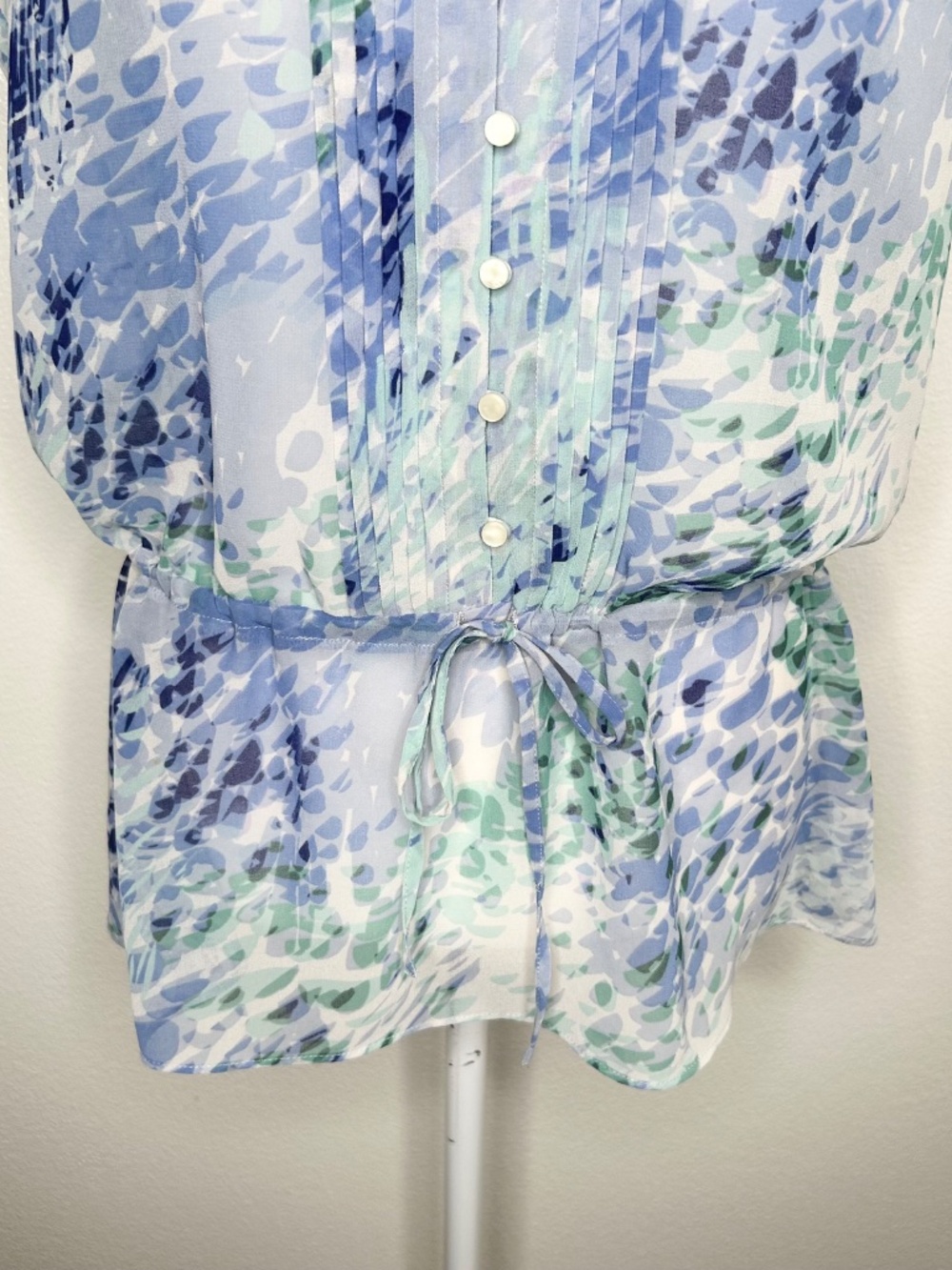 Banana Republic Womens Blue Patterned Sheer V-Neck Tie-Waist Top Blouse Size M - Picture 3 of 9